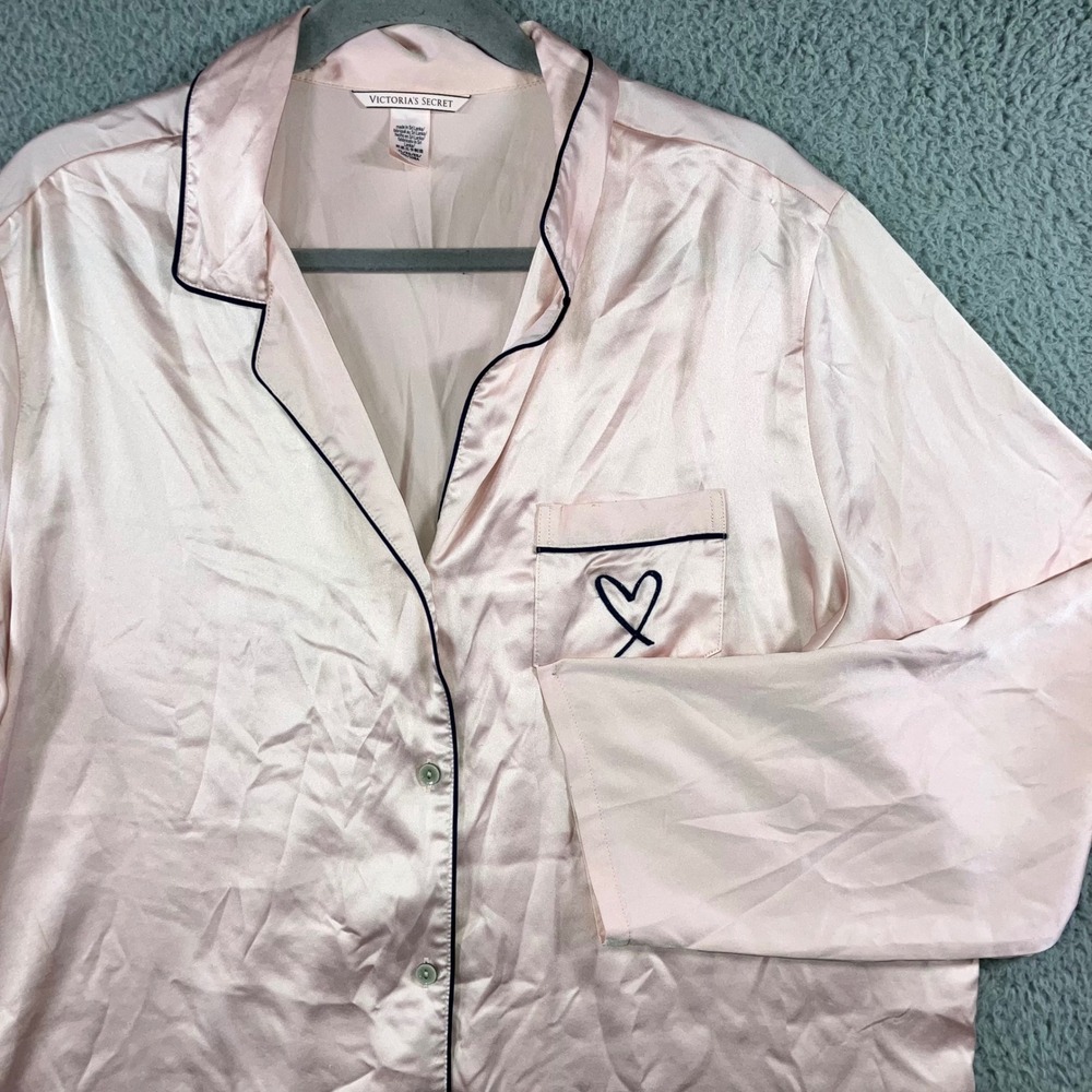 Victoria's Secret Pink Satin Heart Pajama Top Women XL Long Sleeve Button Up‎